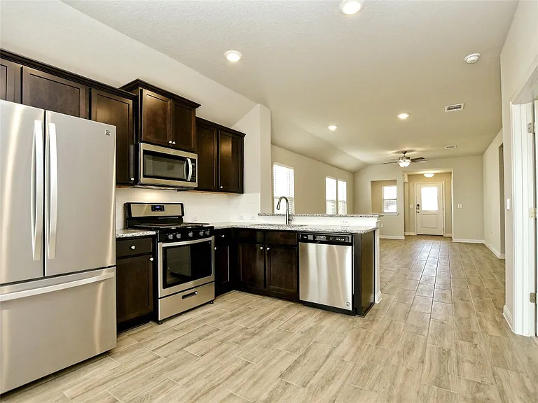 8205 Cottage Rose Dr — Photo 12