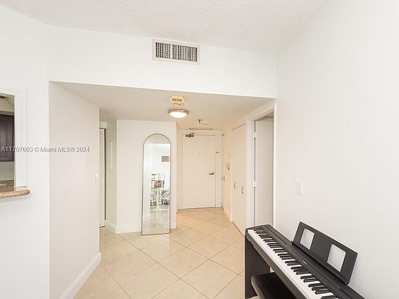 2nd image of 520 Brickell Key Dr #2