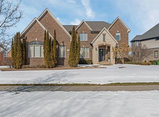 54381 Pelican Ln, Shelby Township, MI 48315