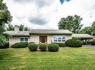 885 Shawnee Rd, Waynesboro, VA 22980