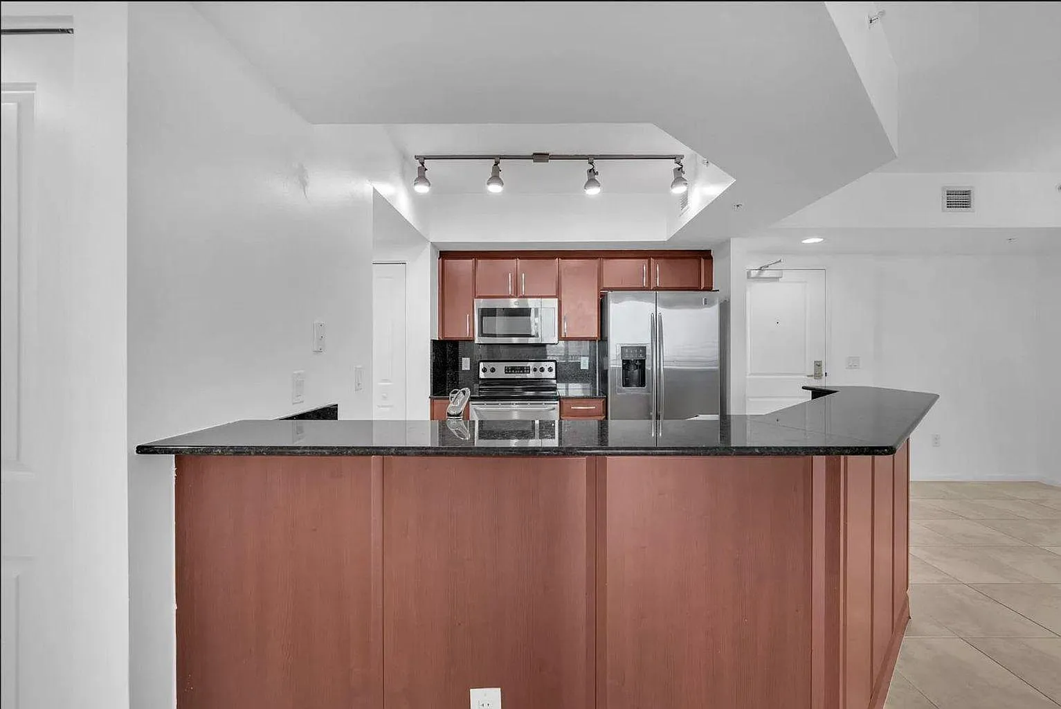 2 bed, 1212 sqft, $3,495 — Photo 4