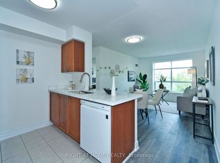 51 Baffin Ct #501, Richmond Hill, ON L4B4P6