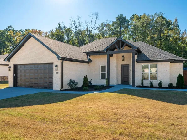8905 Wingate Dr, Benton, AR 72019