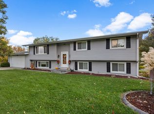 37 S Pickett Dr, Fisher, IL