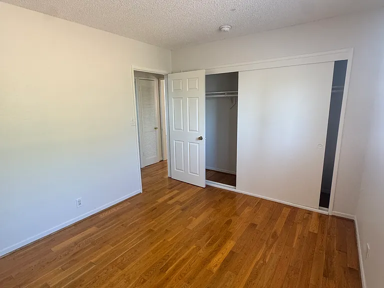 14308 Tiara St — Photo 4