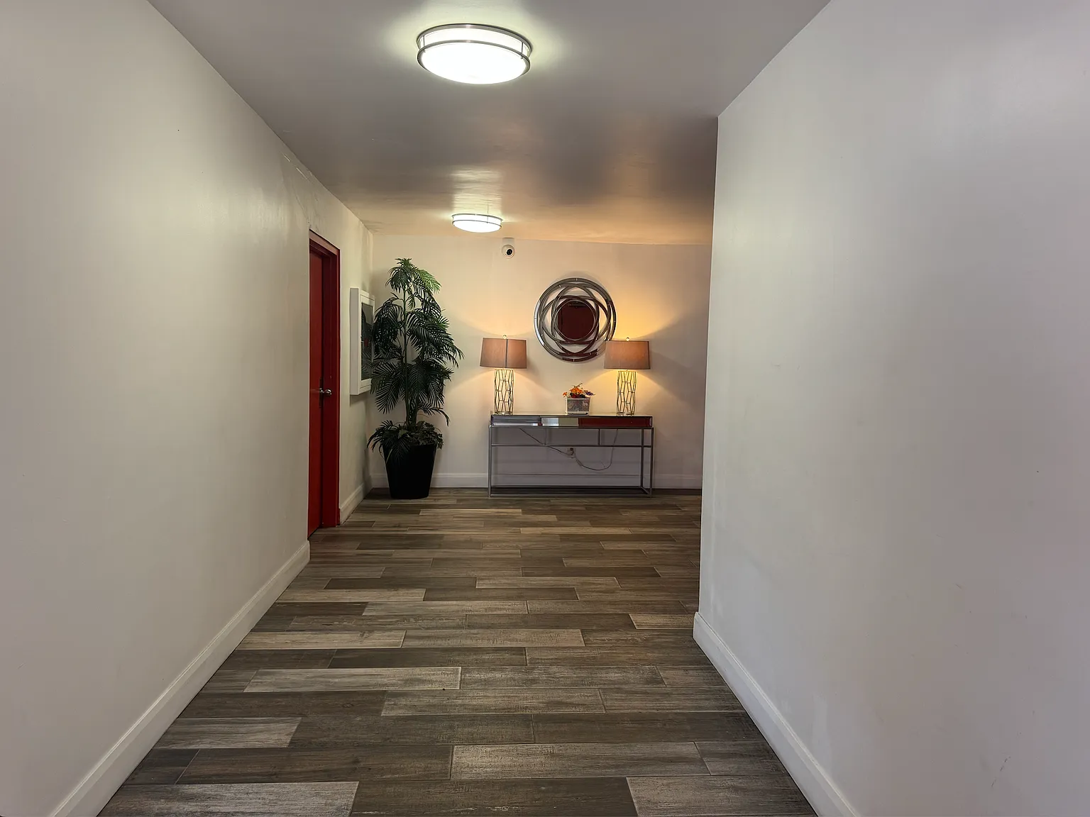 2 bed, 1112 sqft, $3,900 — Photo 4
