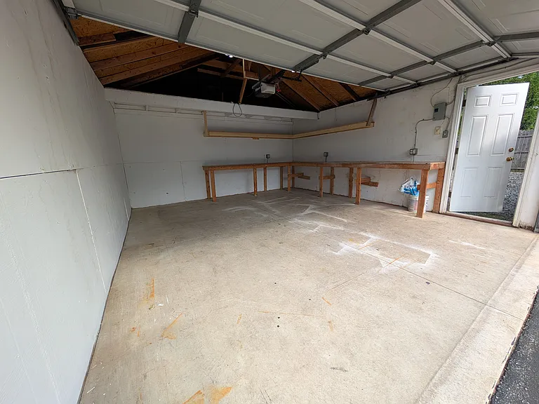 W Roland Rd — Photo 2