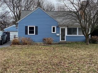 110 Mayville Ln, Rochester, NY 14617