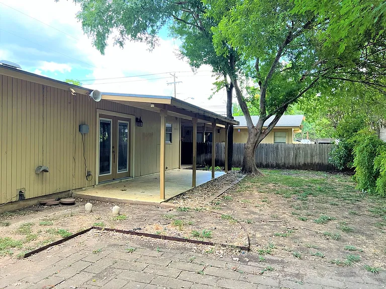 5011 Finley Dr — Photo 20