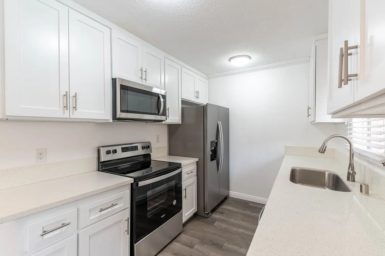2 bed, 742 sqft, $2,250 — Photo 1