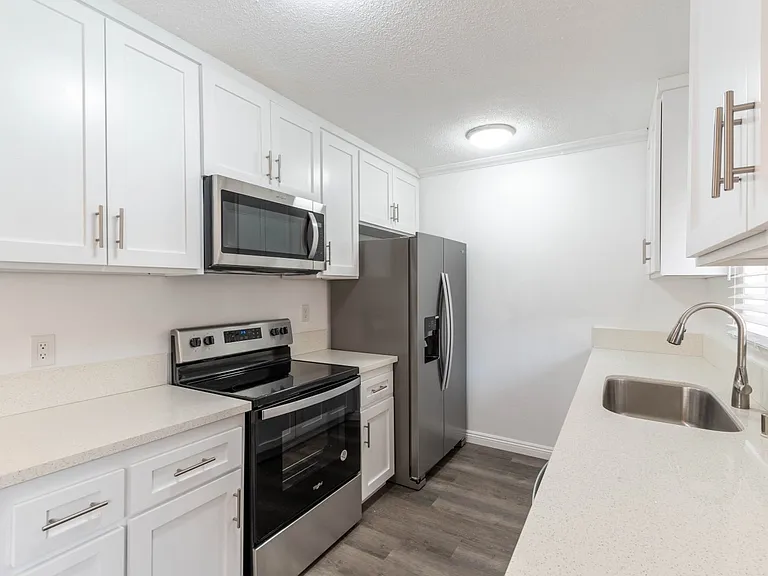 6520 Shirley Ave #3 — Photo 2
