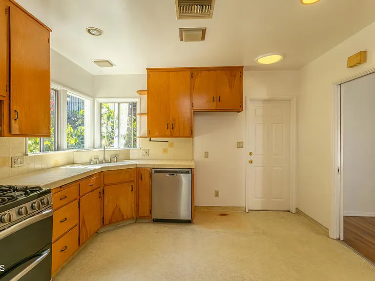 1425 Brixton Rd — Photo 11