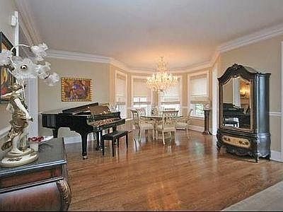 2nd image of 3720 N Lake Shore Dr #D2