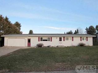 608 Kennedy Rd, Iron Mountain, MI 49801