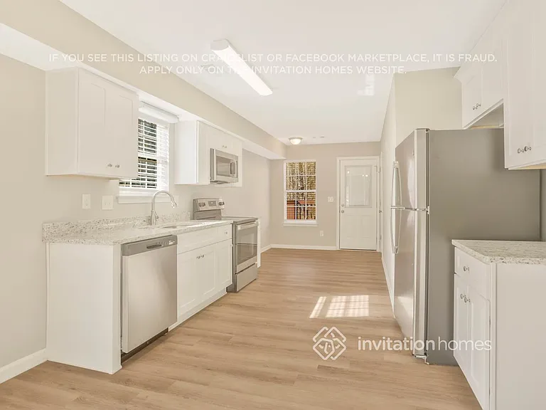 1241 Waterton Trl — Photo 8