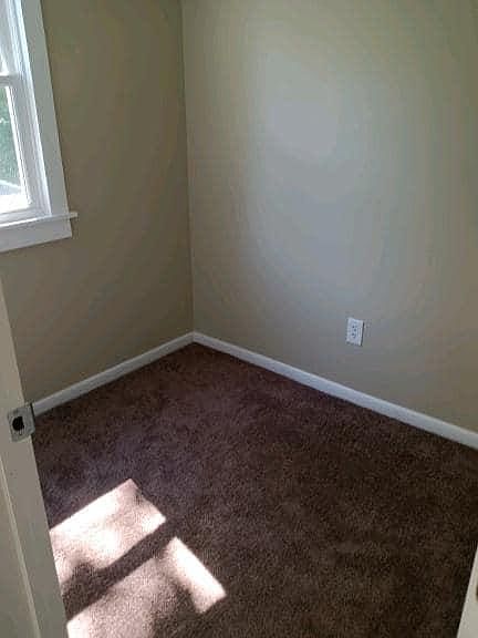 2nd image of 122 Lawnview Ave