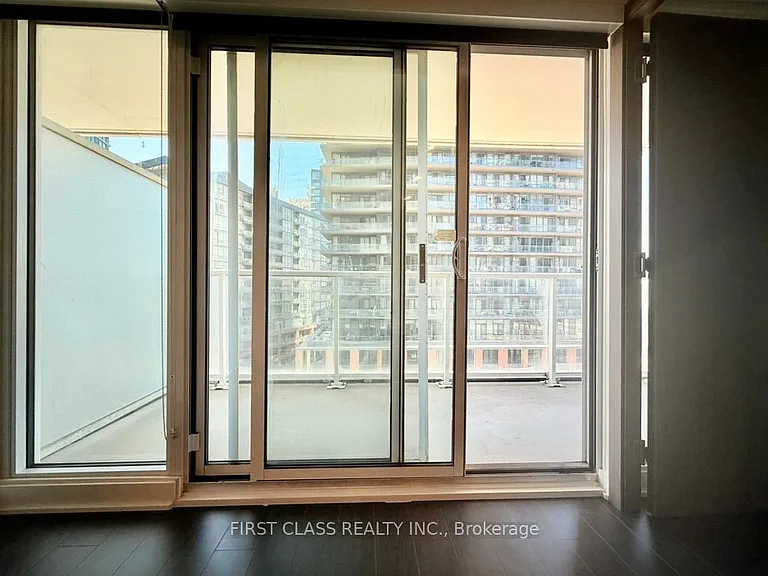 19 Bathurst St #902 — Photo 15