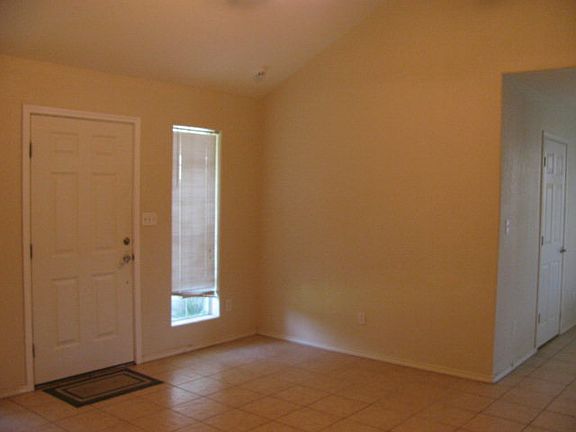 4th image of 6021 Frio River St