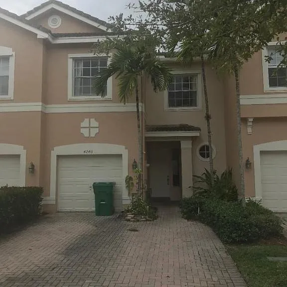 4240 SW 125th Ln — Photo 1