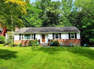 8 Olcott Ln, Bernardsville, NJ 07924