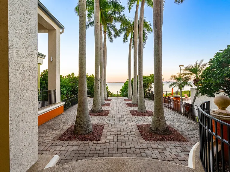 Bayside Arbors of Clearwater — Photo 6