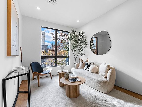 5th image of 392 1st St #3