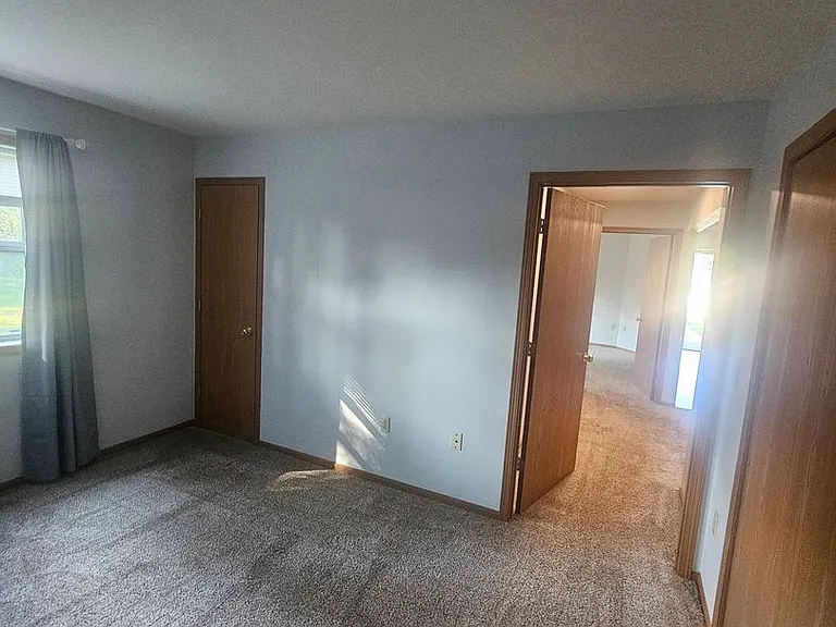 538-544 Partridge Ct. - 4 Unit — Photo 2