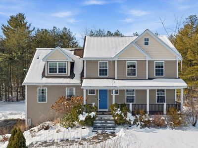 10 Berlang Road, Londonderry, NH, 03053