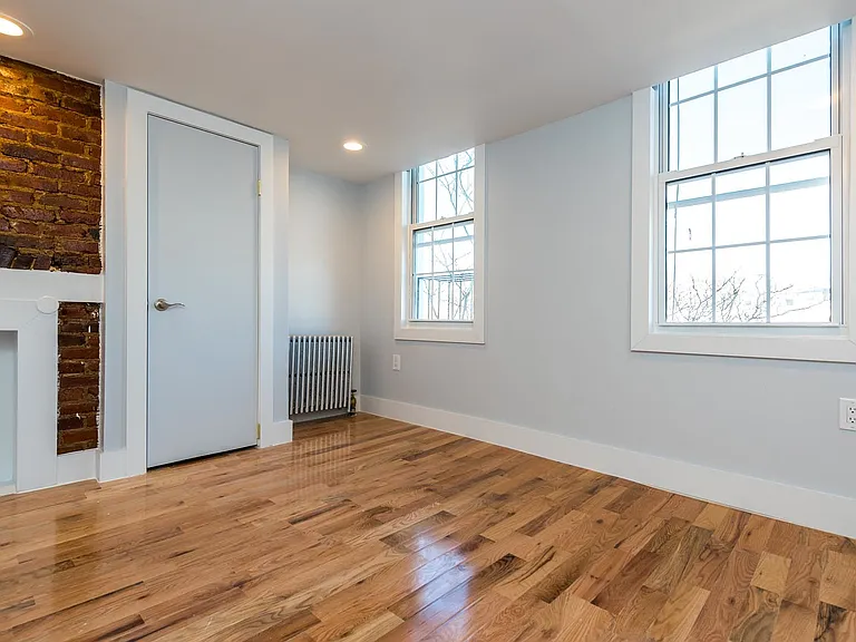179 Stanhope St #3R — Photo 10