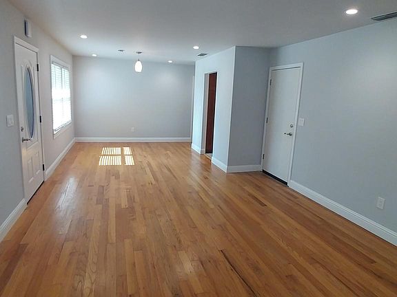 4th image of 2273 Murieta Way