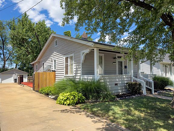 2nd image of 8937 Lawn Ave