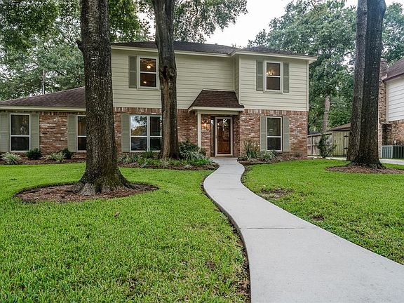 Kleinwood is known for its beautiful lots, easy access to Klein High and Kleb Intermediate.