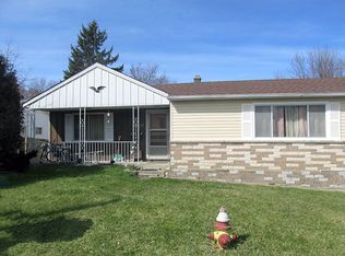 8033 Cherry St, Mentor On The Lake, OH 44060