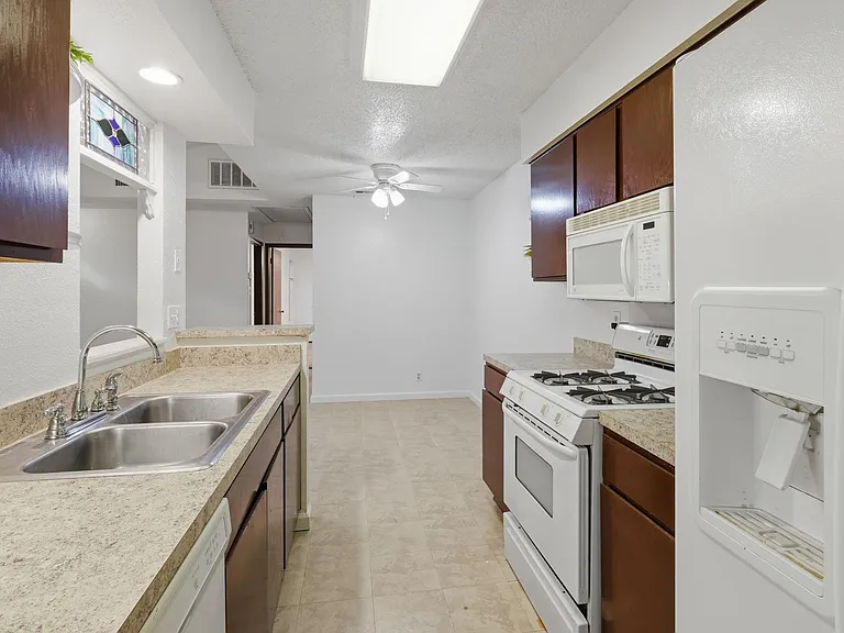12416 Deer Falls Dr #B — Photo 11