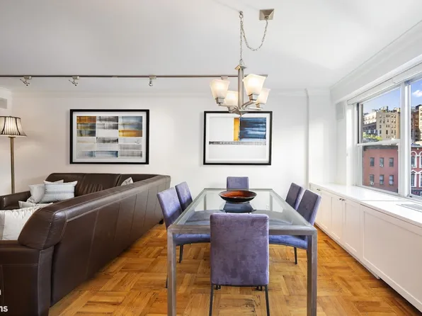 150 East 61st Street image 3 of 14