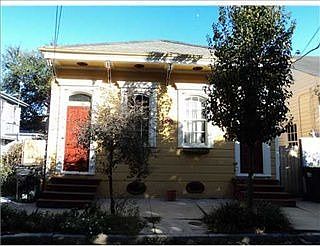1st image of 831 Spain St