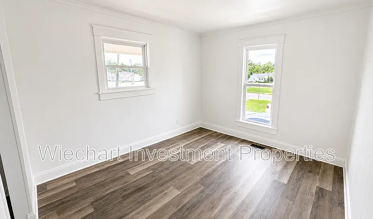 1230 W Wayne St — Photo 3