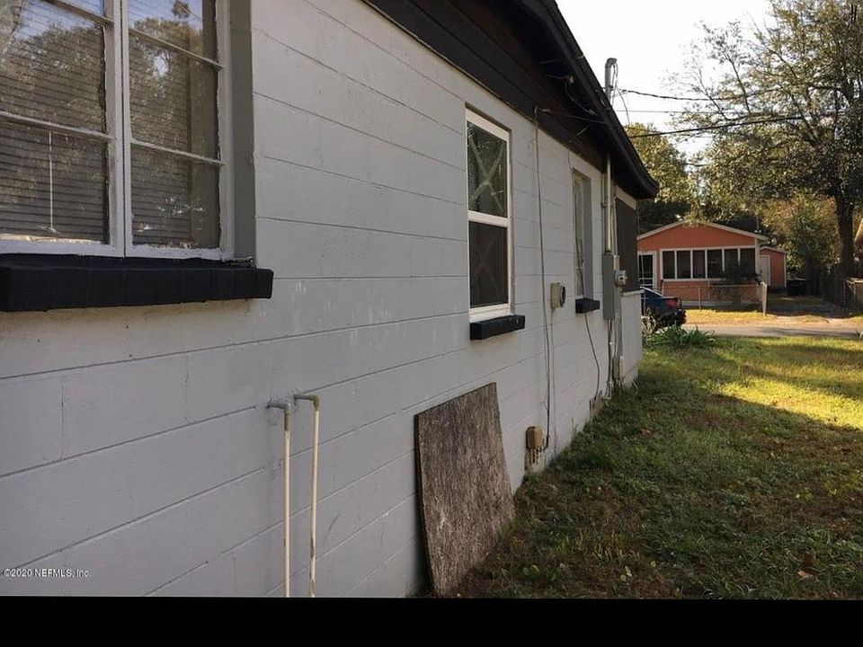 1st image of 1491 W 27th St