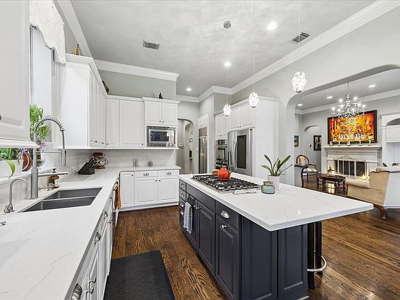 3rd image of 11418 Gallant Ridge Ln