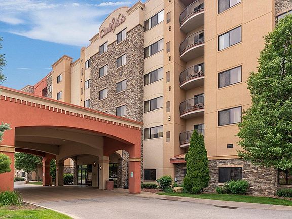 2nd image of 2411 River Road #2311