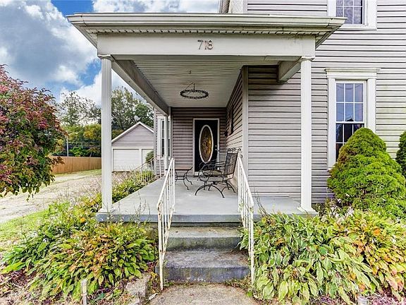 3rd image of 718 W Market St