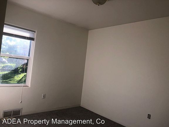 5th image of 840 Rollins St APT A
