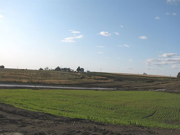3rd image of 211 Dawson Dr Lot 9
