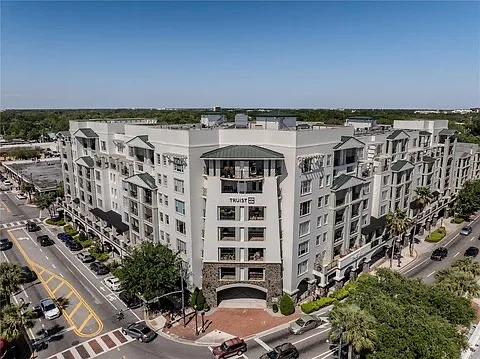2 bed, 1359 sqft, $2,800 — Photo 2
