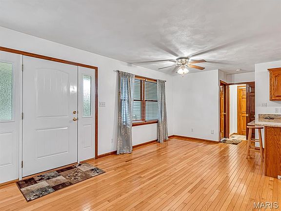4th image of 214 Osterhage Dr