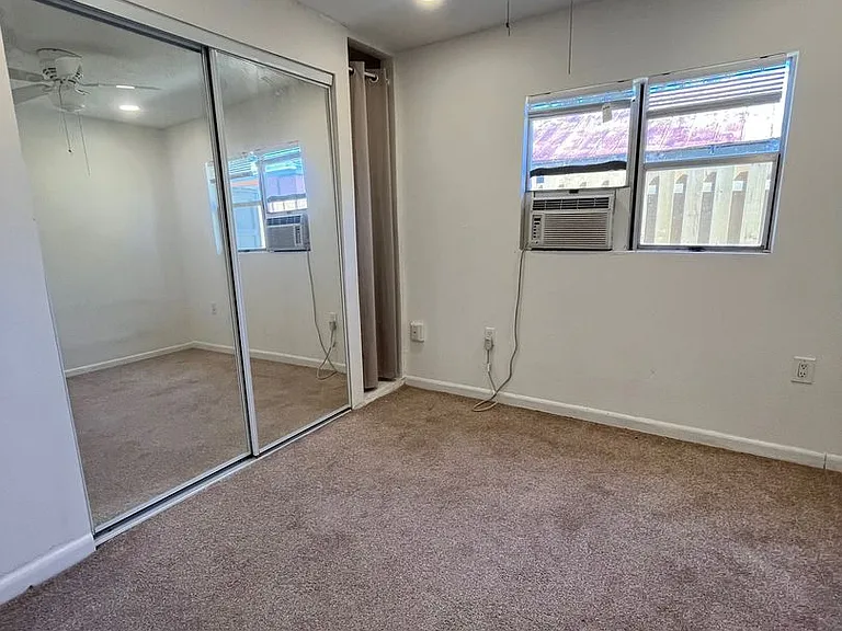 4455 NE Palmetto Dr — Photo 15