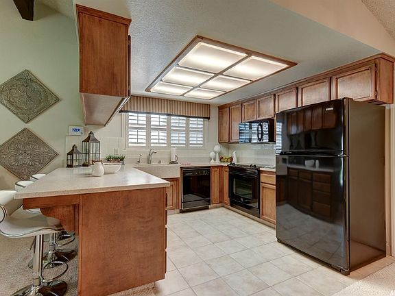5th image of 5121 Linda Lou Dr