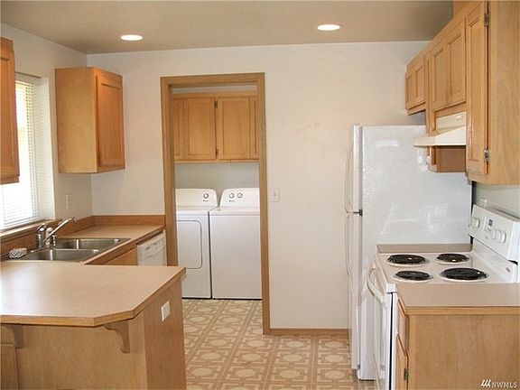 5th image of 8125 325th Pl NW
