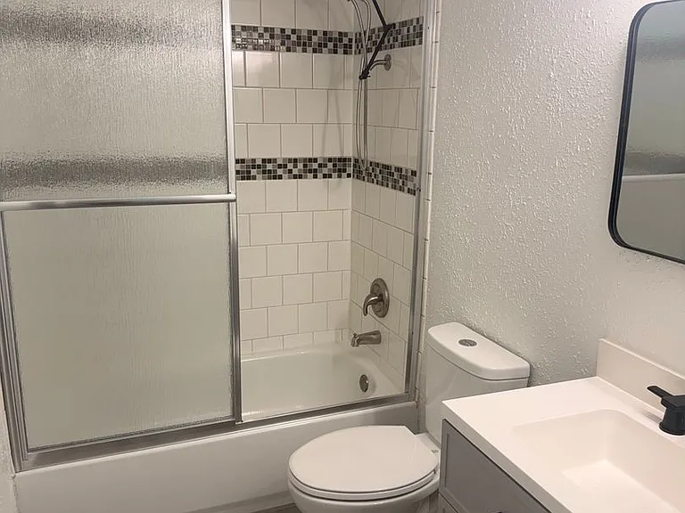 8512 NE 126th Ave — Photo 16