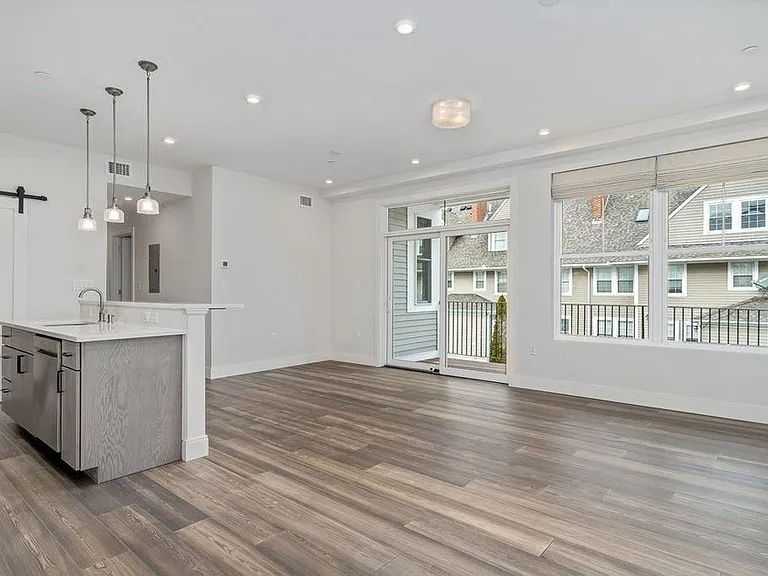 429 Cherry St #12 — Photo 1